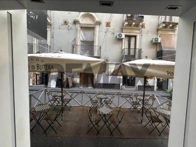 Locale Commerciale in vendita a Borgo-Sanzio, Catania