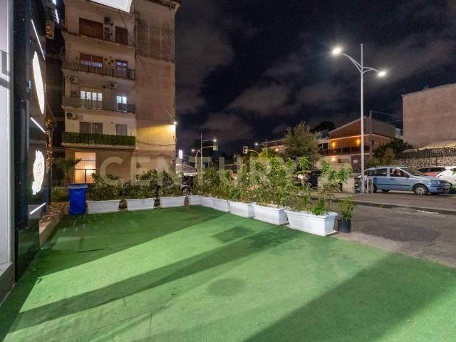 Locale Commerciale in vendita a Monte Po-Nesima-San Leone-Rapisardi, Catania
