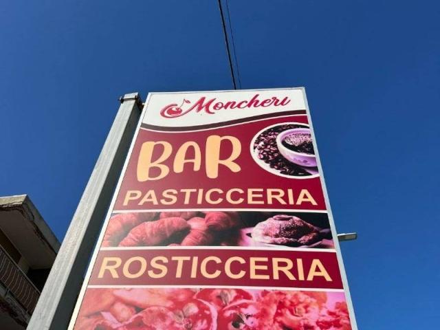 Locale Commerciale in vendita a Calabria, Catanzaro