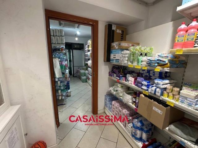 Locale Commerciale in vendita a Santissima Annunziata, Cava De' Tirreni