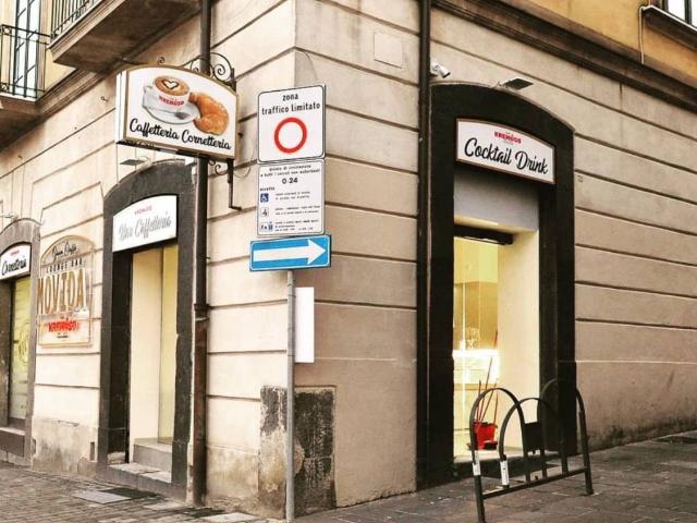 Locale Commerciale in vendita a Rione Sala, Cava de' Tirreni