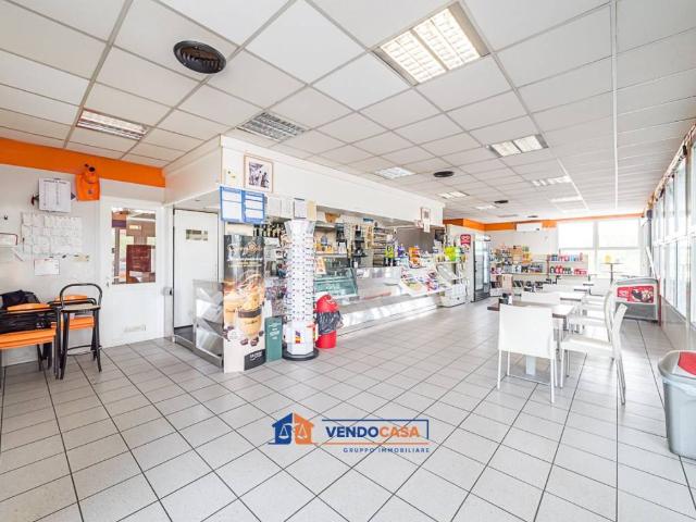 Locale Commerciale in vendita a Piemonte, Cuneo