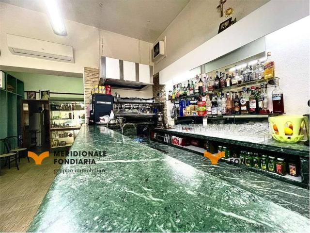 Locale Commerciale in vendita a Puglia, Lecce