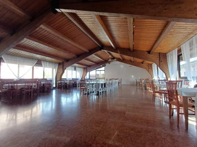 Locale Commerciale in vendita a Unione Comuni Modenesi Area Nord, Cavezzo