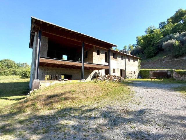 Locale Commerciale in vendita a Cazzago San Martino, Lombardia