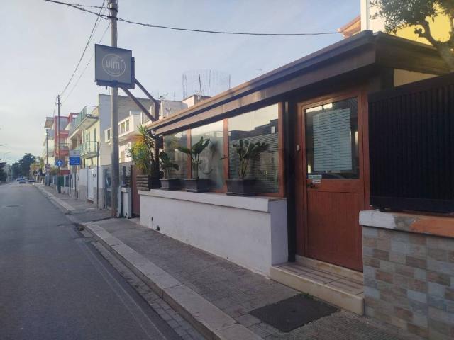 Locale Commerciale in vendita a Puglia, Bari