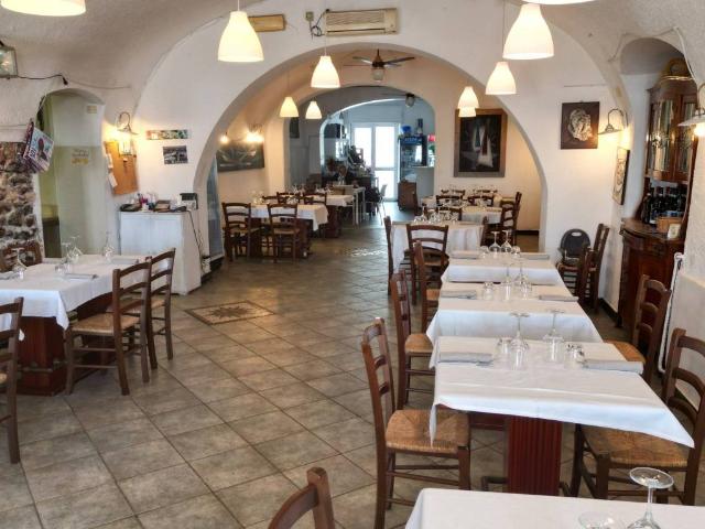 Locale Commerciale in vendita a Pozzuolo Alto, Celle Ligure