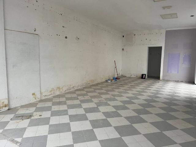 Locale Commerciale in vendita a Unione dei Comuni Circondario dell'Empolese Valdelsa, Cerreto Guidi