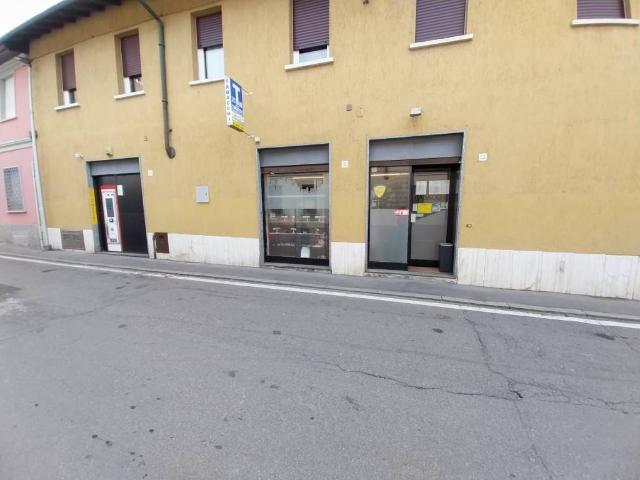 Locale Commerciale in vendita a Cerro Maggiore, Lombardia