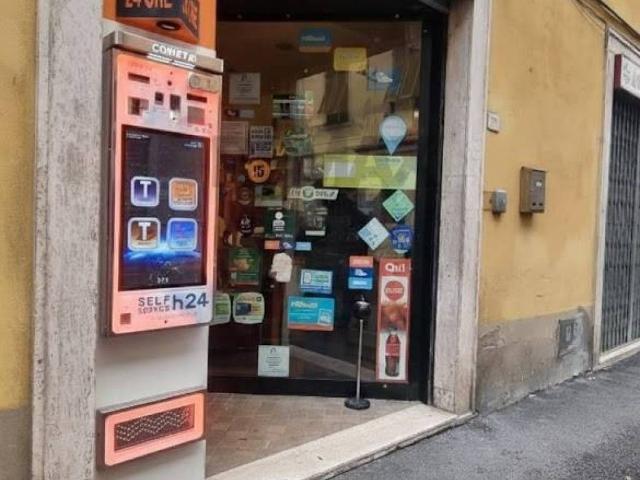 Locale Commerciale in vendita a Unione dei Comuni Circondario dell'Empolese Valdelsa, Lucardo