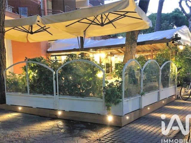 Locale Commerciale in vendita a Milano Marittima, Cervia