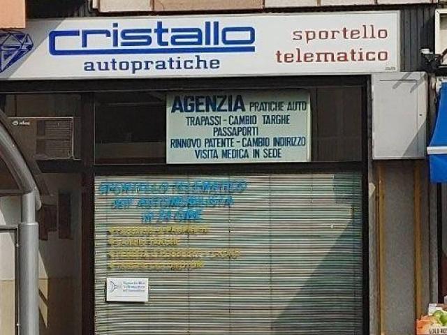 Locale Commerciale in vendita a Quartiere Giardino, Cesano Boscone