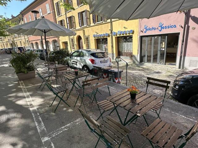 Locale Commerciale in vendita a Unione dei comuni Valle del Savio, Cesenà