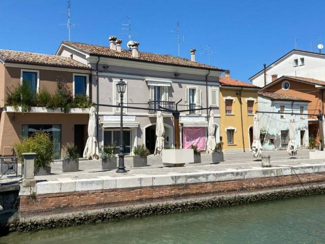 Locale Commerciale in vendita a Cesenatico, Reggio Emilia