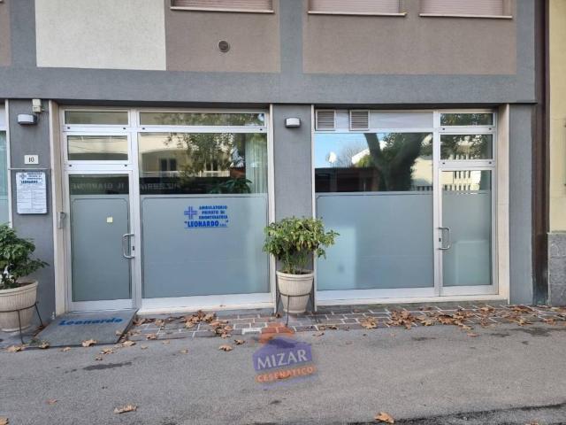 Locale Commerciale in vendita a Cesenatico, Reggio Emilia