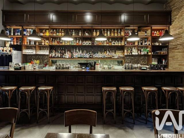Locale Commerciale in vendita a San Marone, Marche