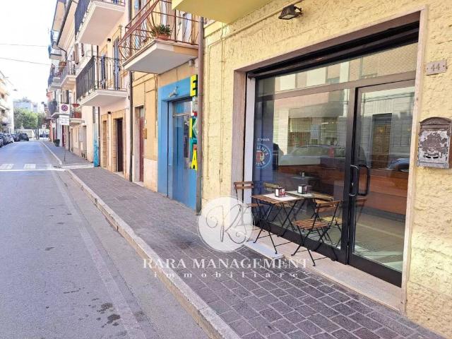 Locale Commerciale in vendita a San Marone, Marche