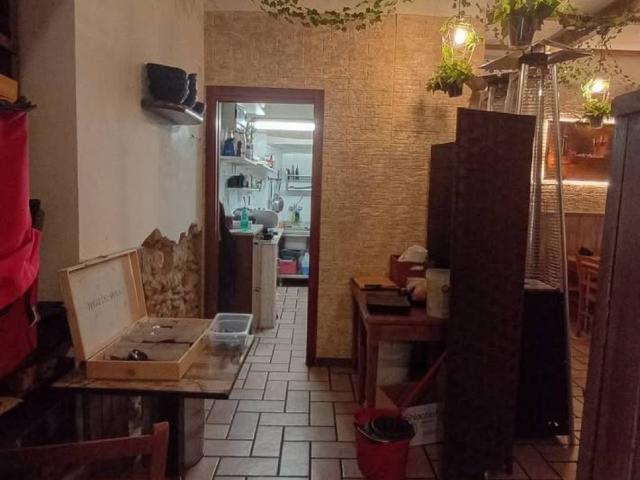 Locale Commerciale in vendita a Borgo Odescalchi, Roma Capitale