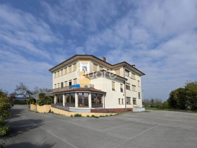 Locale Commerciale in vendita a Codroipo, Friuli-Venezia Giulia