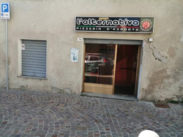 Locale Commerciale in vendita a Salvadonica, Como