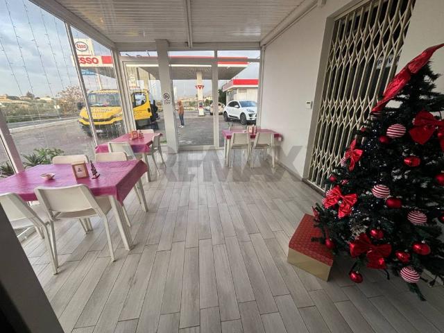 Locale Commerciale in vendita a Comiso, Sicilia