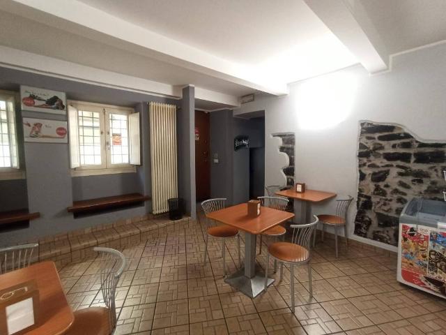 Locale Commerciale in vendita a San Bartolomeo, Como