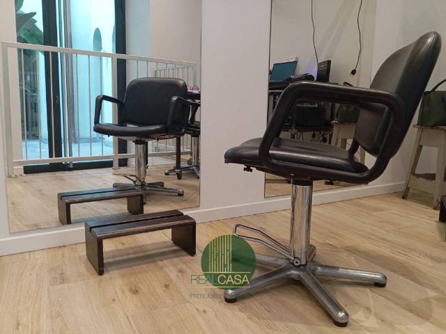 Locale Commerciale in vendita a Sant'Agostino, Como