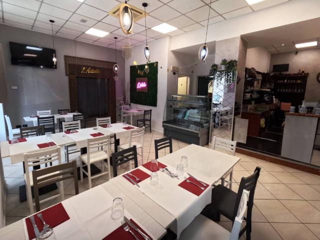 Locale Commerciale in vendita a San Martino, Como