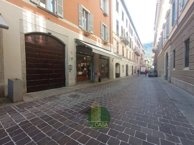 Locale Commerciale in vendita a Sant'Agostino, Como