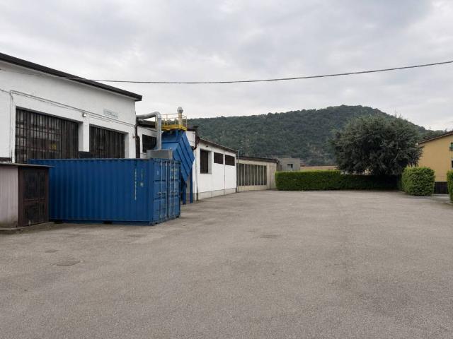 Locale Commerciale in vendita a Comunità montana della valle Trompia, Concesio