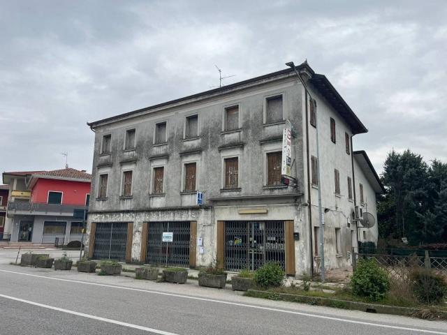 Locale Commerciale in vendita a Portogruaro, Veneto