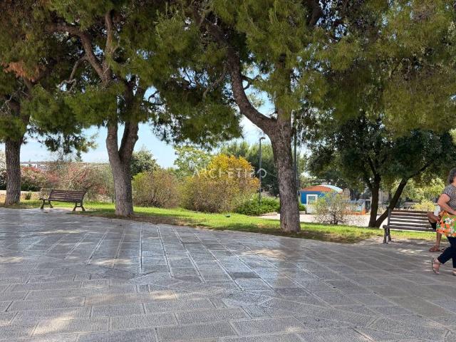 Locale Commerciale in vendita a Contrada Casopietro, Puglia