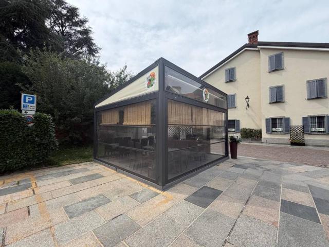 Locale Commerciale in vendita a Corbetta, Lombardia