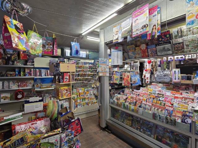 Locale Commerciale in vendita a Corciano, Umbria