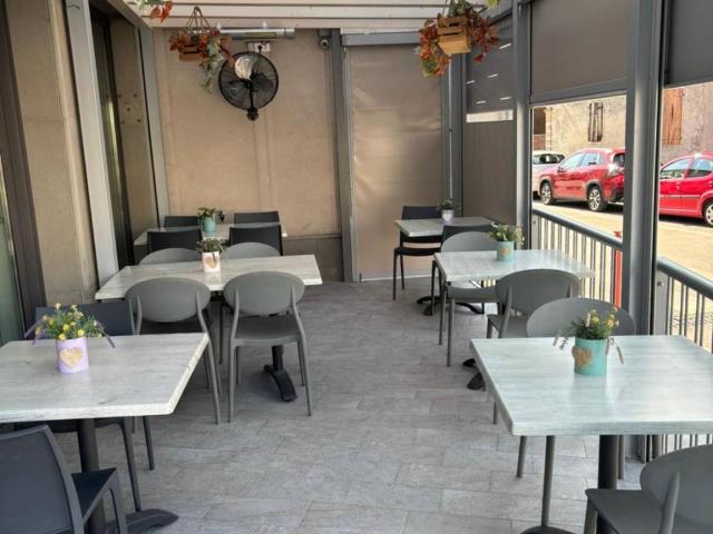 Locale Commerciale in vendita a Sclavons, Cordenons