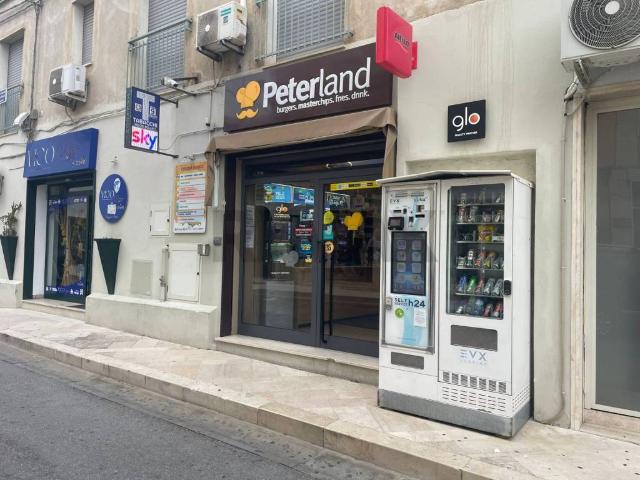 Locale Commerciale in vendita a Corigliano-Rossano, Calabria