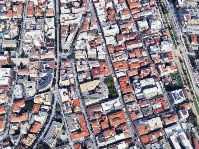 Locale Commerciale in vendita a Calabria, Cosenza