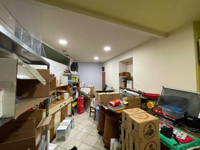 Locale Commerciale in vendita a Piemonte, Cuneo