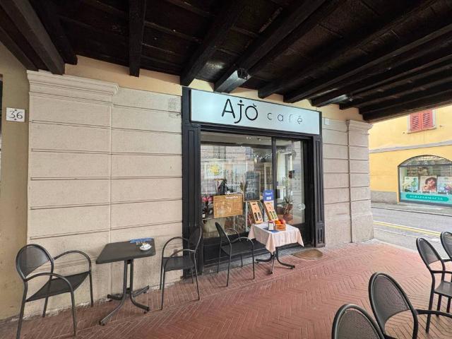 Locale Commerciale in vendita a Centro Storico, Cremona