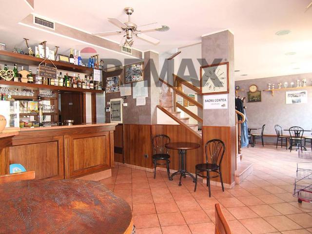Locale Commerciale in vendita a Comunità Montana del Piambello, Cuasso Al Monte