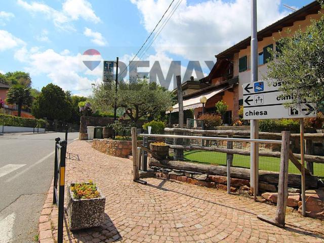 Locale Commerciale in vendita a Comunità Montana del Piambello, Cuasso Al Monte