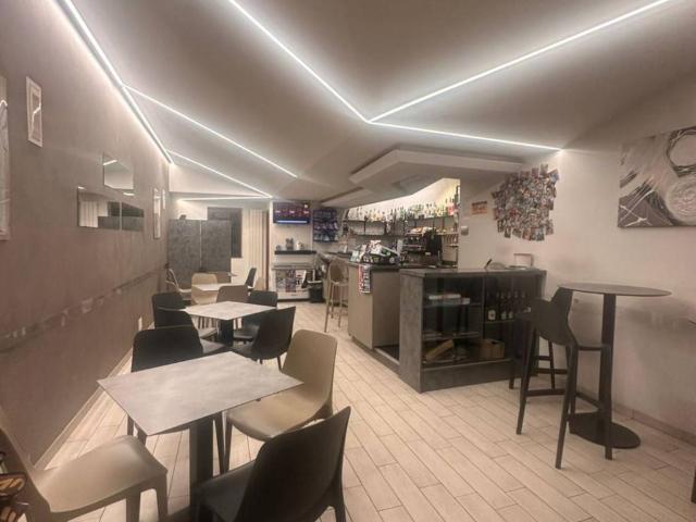 Locale Commerciale in vendita a Comunità montana della valle Camonica, Angolo Terme
