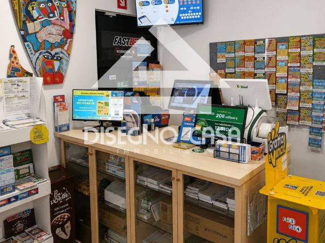 Locale Commerciale in vendita a Villa, Dervio