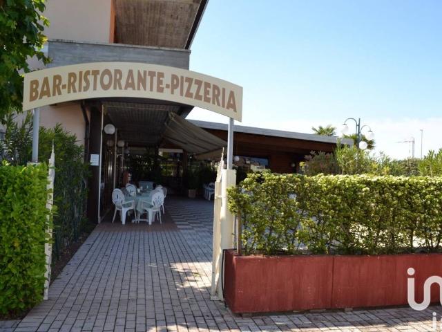 Locale Commerciale in vendita a Desenzano Del Garda, Lombardia