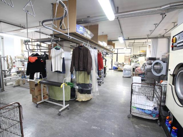 Locale Commerciale in vendita a Pontorme, Empoli