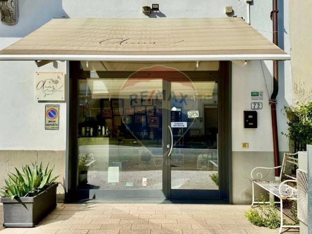 Locale Commerciale in vendita a Empoli, Firenze