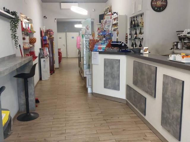 Locale Commerciale in vendita a Unione dei Comuni Circondario dell'Empolese Valdelsa, Empoli