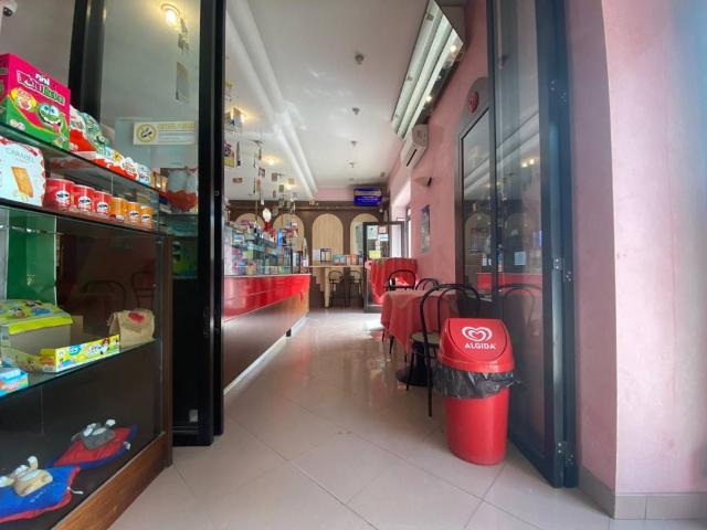 Locale Commerciale in vendita a Villanova, Marche