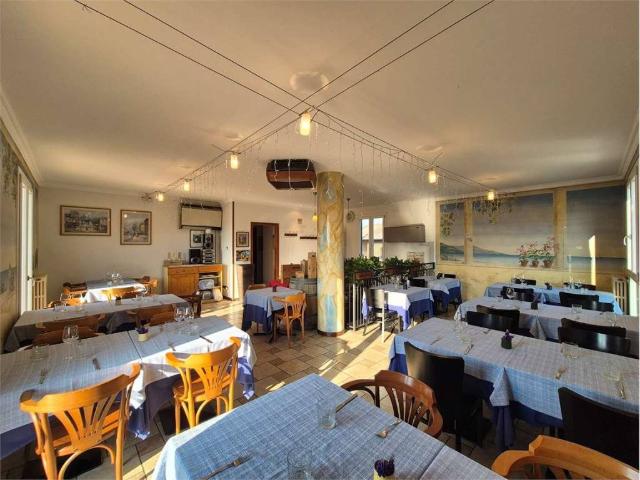Locale Commerciale in vendita a Gaggino, Lombardia
