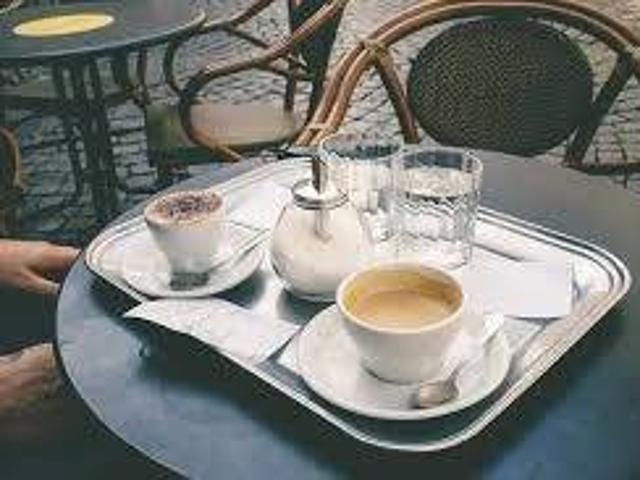 Locale Commerciale in vendita a Zavarise, Marche